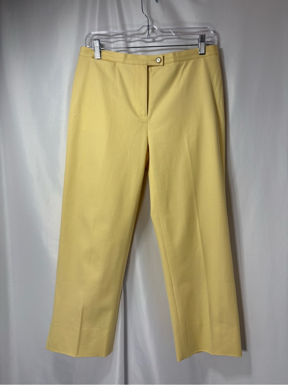 Cutter & Buck Pale Yellow Women's  Cropped Pants Size 6